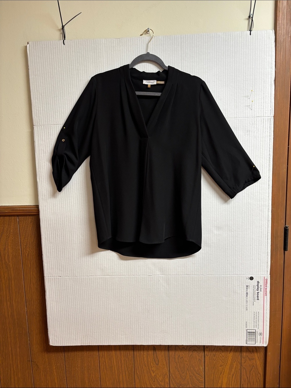 Calvin Klein Black V-Neck Roll-Sleeve Women's Top Size Medium